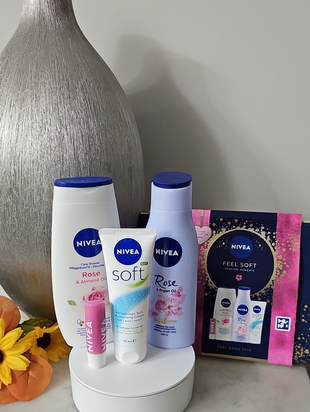 Nivea Feel Soft Skincare Moments 5 Piece Set